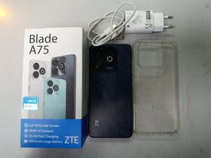 Б/в Мобільний телефон Zte blade a75 4/128gb 01-200859111