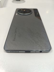 Б/в Мобільний телефон Tecno camon 30 cl6 8/256gb 01-200860976