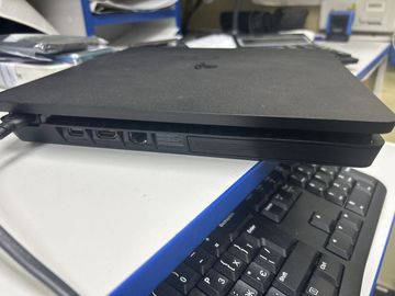 Б/у Игровая приставка Sony playstation 4 slim 500gb 01-200866728