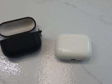 Б/в Навушники Apple airpods pro 2nd generation with magsafe charging case usb-c 01-200893140