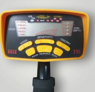 Б/в Металошукач Base 250 01-200772792