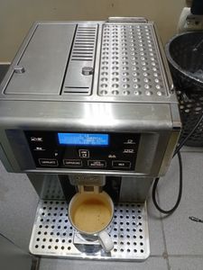 Б/в Кавоварка Delonghi esam 6700 01-200901156