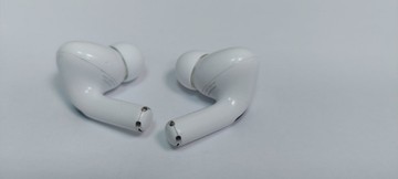 Б/в Навушники Apple airpods pro 2nd generation with magsafe charging case usb-c 01-200866405
