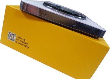 Б/в Мобільний телефон Realme 12 5g 8/256gb 01-200875808
