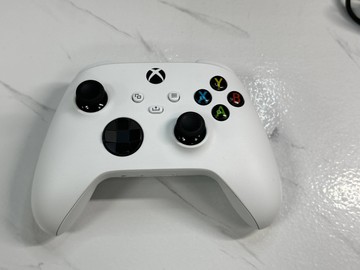 Б/в Ігрова приставка Microsoft xbox series x 1tb 01-200938037