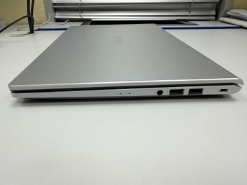 Б/в Ноутбук Asus 14/core i3-1005g1 ddr4/8gb ddr4/ssd 256 gb/*інтегрована 01-201011826