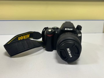 Б/в Фотоапарат Nikon d40x / dx af-s nikkor 18-55mm 1:3.5-5.6g 01-201018285
