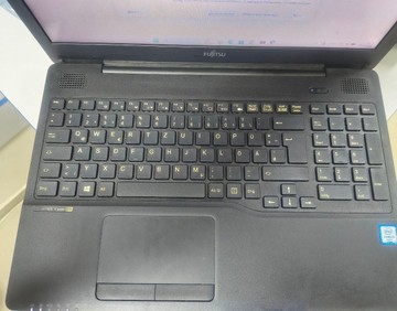 Б/в Ноутбук  15/core i5 6200u ddr3/8gb ddr4/hdd *відсутній/ssd 256 gb/*інтегрована 01-201116611