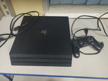 Б/в Ігрова приставка Sony playstation 4 pro 01-201129329