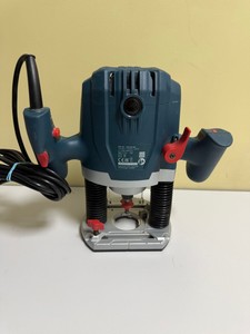 Б/в Фрезер Bosch gof 130 01-201156831
