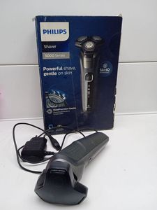 01-200533852: Philips shaver series 5000 s5587/30