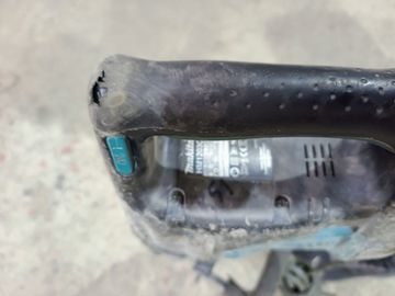 01-200227110: Makita hm1203c