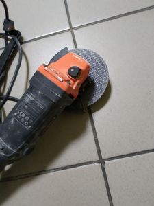 Б/у Угловая шлифмашина Dnipro-M gl-125s 01-200808606