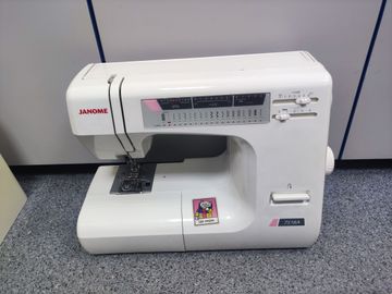 Б/у Швейная машина Janome 7518a 01-200812809