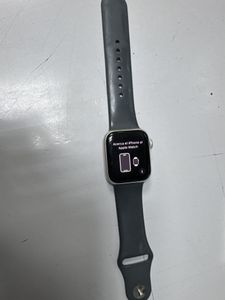 Б/в Смарт-годинник Apple watch se 2 gps 40mm aluminium case 01-200884241