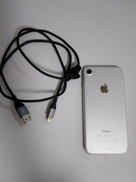 Б/в Мобільний телефон Apple iphone 7 32gb 01-200892271