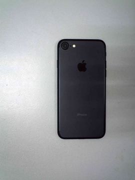 Б/в Мобільний телефон Apple iphone 7 32gb 01-200902935