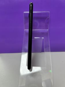 Б/в Мобільний телефон Apple iphone se 2020 64gb 01-200911885