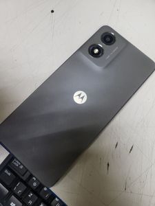 Б/в Мобільний телефон Motorola moto e14 2/64gb 01-200920646