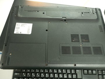 Б/у Ноутбук Fujitsu 15/core i5 7200u ddr3/4gb ddr3/hdd *відсутній/ssd 128 gb/*інтегрована 01-200925542