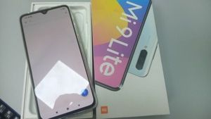 Б/в Мобільний телефон Xiaomi mi 9 lite 6/128gb 01-200925495