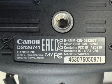 Б/в Фотоапарат Canon eos 2000d body 01-200998008