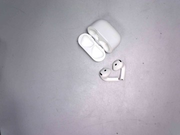 Б/в Навушники Apple airpods 4 with active noise cancellation 01-201025226