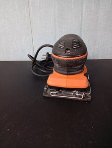 Б/в Шліфмашина вібро Black&Decker ka450 01-201032389