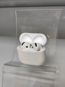 Б/в Навушники Apple airpods 4 with active noise cancellation 01-201045268