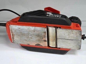 Б/в Електрорубанок Black&Decker kw712 01-201054305