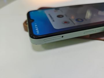 01-200635341: Realme c35 4/128gb