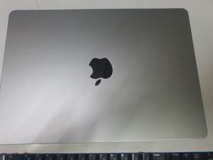 01-200740321: Apple macbook air 13,6" m2 2022