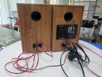 01-200748353: Edifier r1000t4