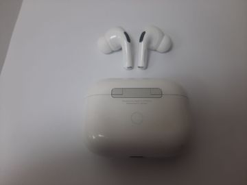 01-200763147: Apple airpods pro