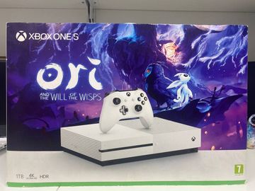 01-200788118: Microsoft xbox one s 1tb