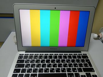 Б/в Ноутбук Apple macbook air 11" a 1465 core i5 1,6ghz/ram 4 gb/ssd 256 gb /hd graphics 6000 01-200802765