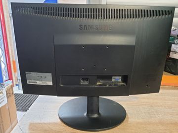 Б/в Монітор Samsung e2220n 01-200843134