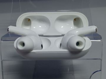 Б/у Наушники Apple airpods pro 2nd generation magsafe 01-200861743