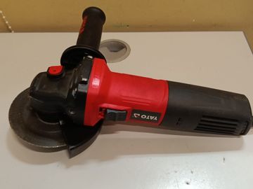 Б/у Угловая шлифмашина Yato yt-82097 01-200862289