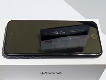 Б/в Мобільний телефон Apple iphone 7 32gb 01-200882110