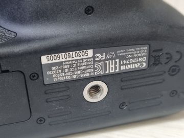 Б/в Фотоапарат Canon eos 2000d body 01-200892812