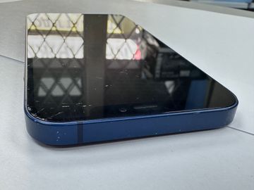 Б/в Мобільний телефон Apple iphone 12 64gb 01-200861954