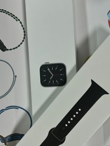 Б/в Смарт-годинник Apple watch series 8 gps 41mm aluminum case 01-200904127