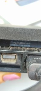 Б/у Игровая приставка Sony playstation 4 slim 1tb 01-200906039