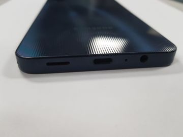 Б/в Мобільний телефон Samsung galaxy a06 4/128gb 01-200906340