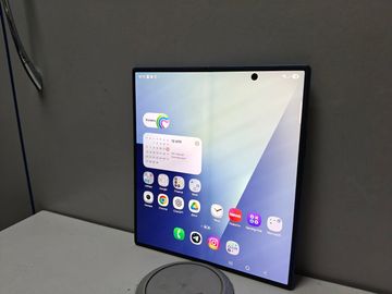 Б/в Мобільний телефон Samsung galaxy fold7 16/1tb 01-200918672