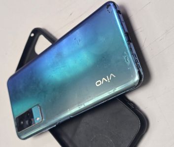 Б/у Мобильный телефон Vivo y31 4/128gb 01-200917027