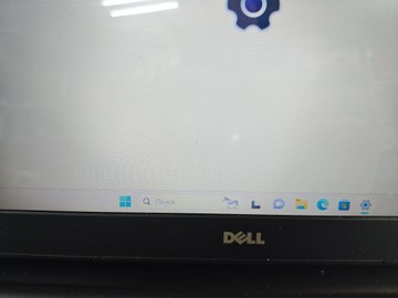 Б/в Ноутбук Dell 15/pentium 3558u ddr3/4gb ddr3/hdd *відсутній/ssd *відсутній/geforce 820m 2gb 01-200964482