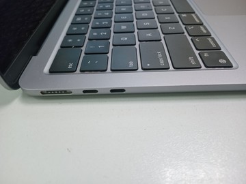Б/в Ноутбук Apple macbook air 13,6" m2 2022 01-200974059