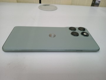 Б/в Мобільний телефон Motorola moto edge 60 pro 12/512gb 01-200992389